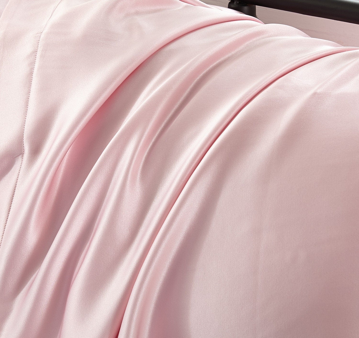 19mm Silk Pillowcase, Handmade with 100% 6A Pure Silk, Beauty Sleep Anti Ageing/Wrinkles, for King, Queen, Customized sizes Bedding.