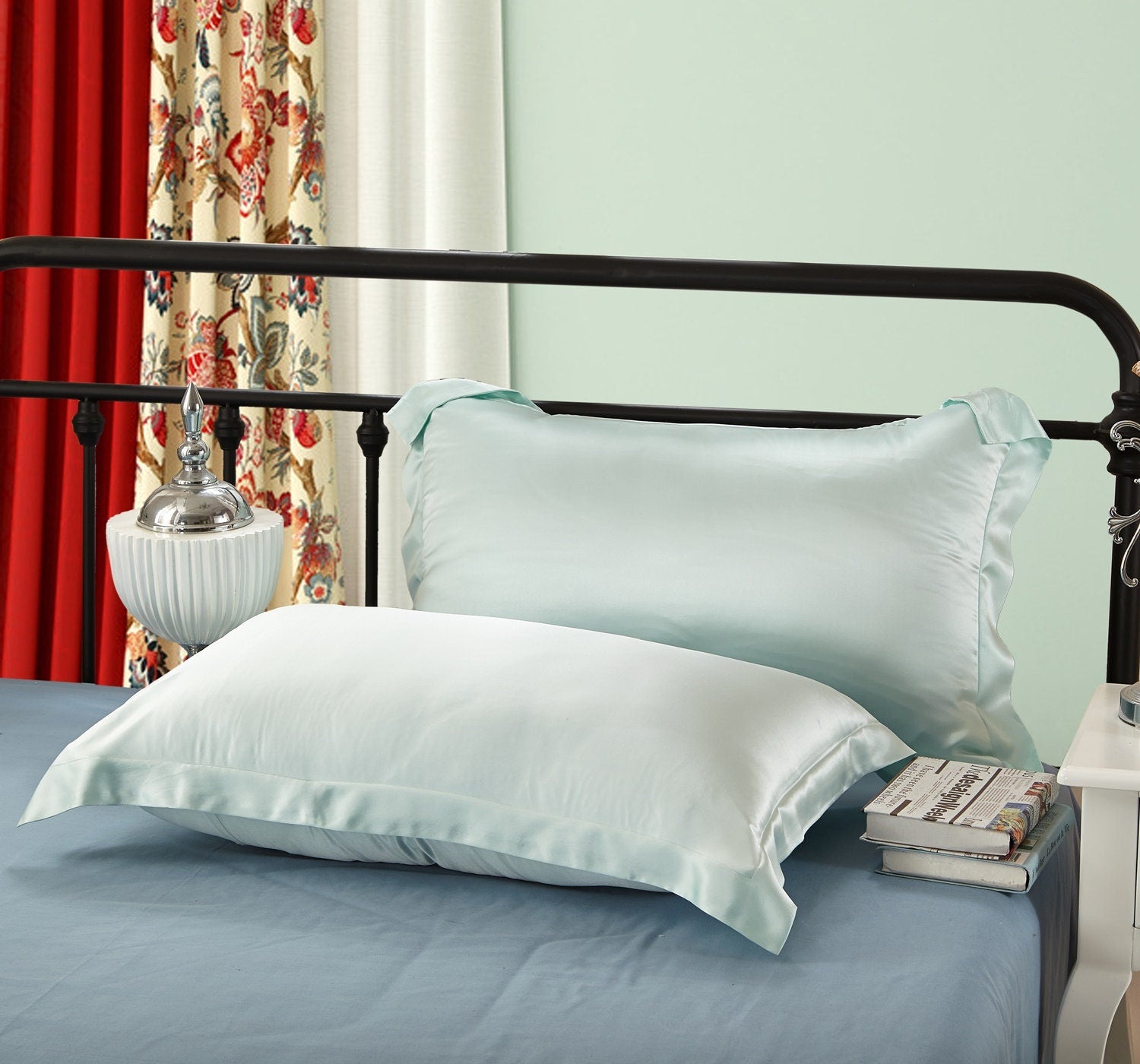 19mm Silk Pillowcase, Handmade with 100% 6A Pure Silk, Beauty Sleep Anti Ageing/Wrinkles, for King, Queen, Customized sizes Bedding.