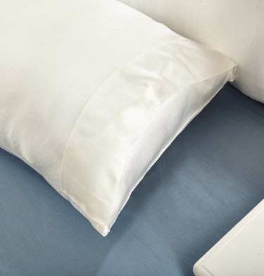 30mm Solid Off-White, Handmade with 100% 6A Pure Silk, Beauty Sleep Anti Ageing/Wrinkles, for King, Queen, Customized sizes Bedding.