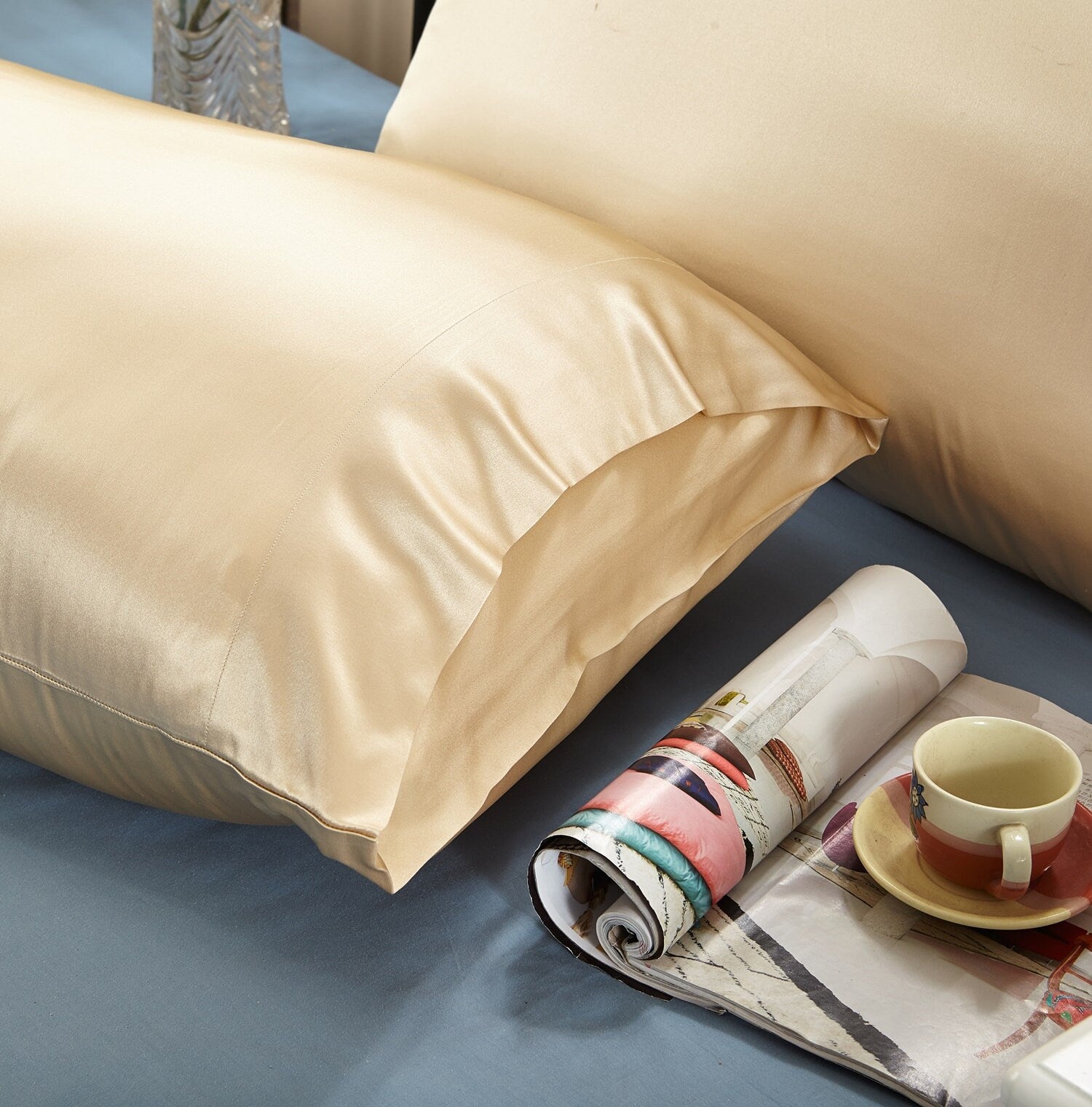 30mm Solid Champagne, Handmade with 100% 6A Pure Silk, Beauty Sleep Anti Ageing/Wrinkles, for King, Queen, Customized sizes Bedding.