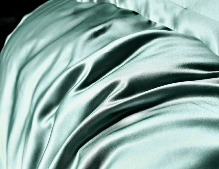 25mm 100% Pure Silk, Handmade Mulberry Silk Duvet Cover in Bean Green, Super Luxury Smooth Silk Bedding for King, Queen, Custom sizes.