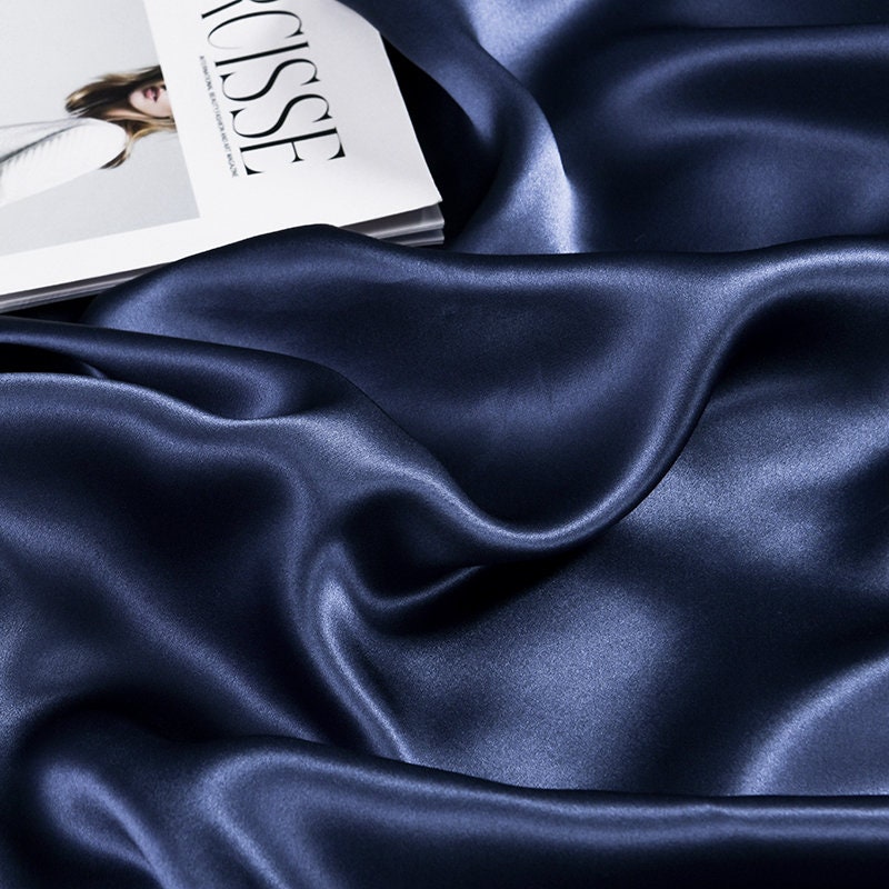 16 Solid Colors Fitted Silk Sheet Set in 25mm silk .