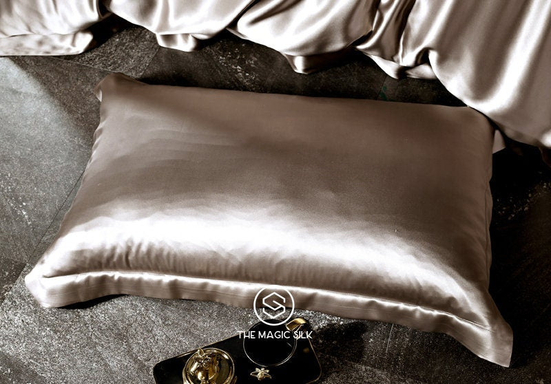 Luxurious Silk Bedding Set 4 pieces. Charmeuse silk bedding set in Dark Gold. Made in 25 momme 100% Anti-Allergic Mulberry Silk.