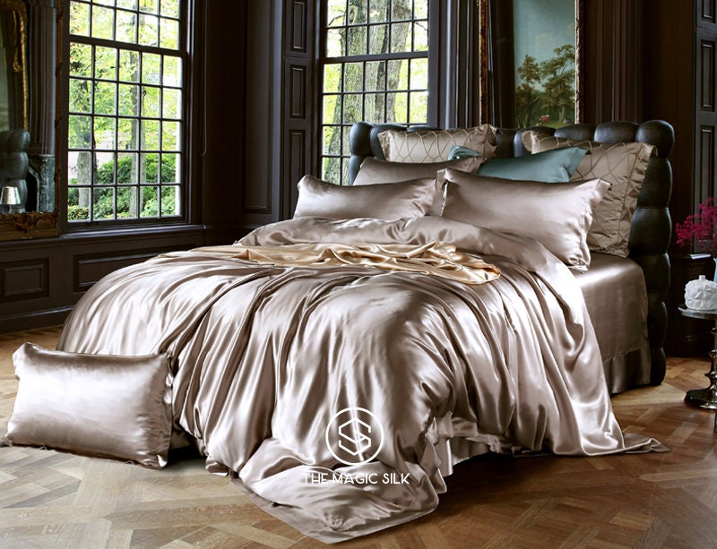Luxurious Silk Bedding Set 4 pieces. Charmeuse silk bedding set in Dark Gold. Made in 25 momme 100% Anti-Allergic Mulberry Silk.