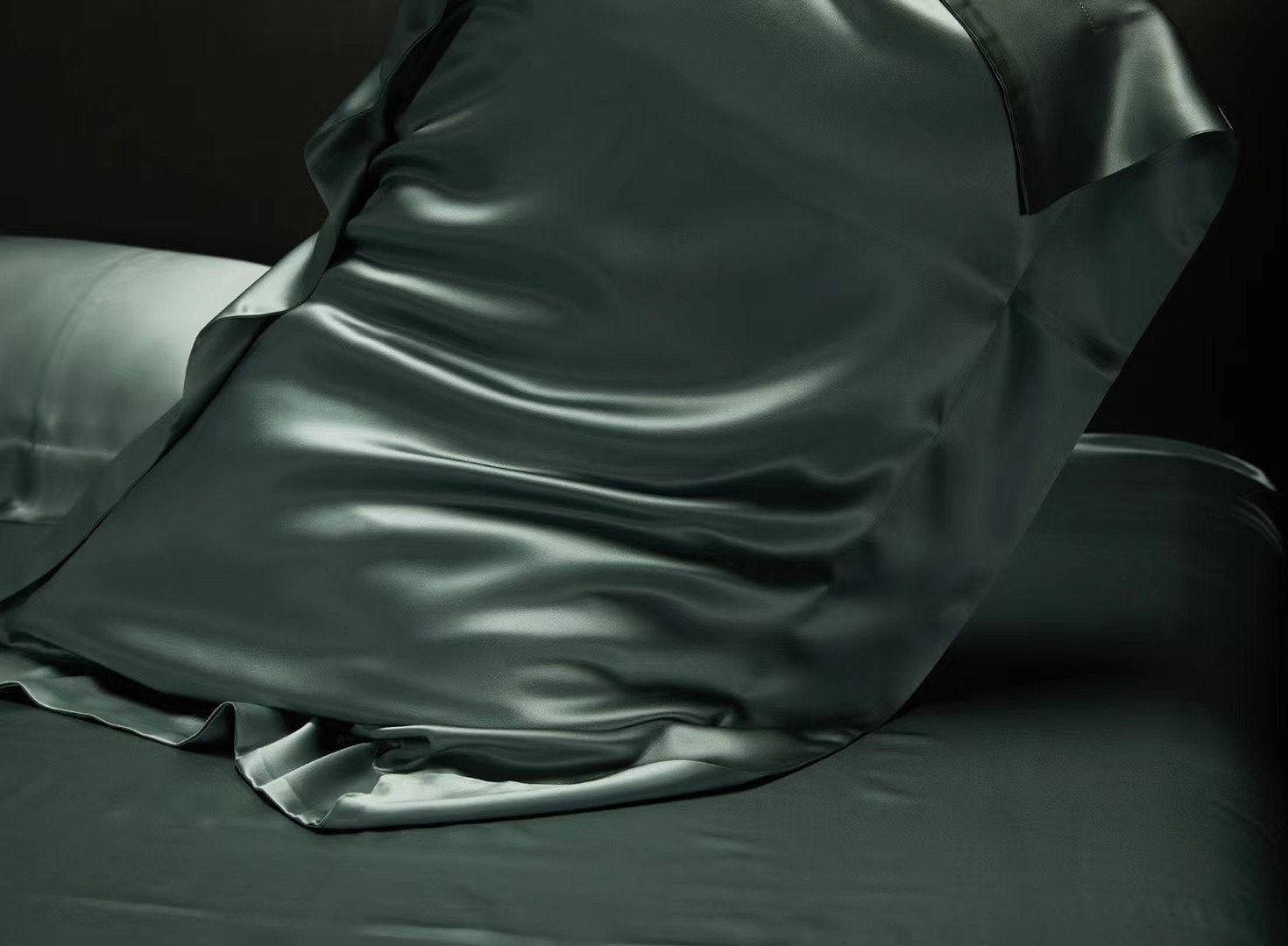 New Arrival Matcha Duvet Cover in 100% 6A Grade Silk, 25 Momme Muberry Silk Bedding for King, queen, custom size.