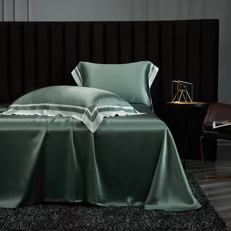 2022 New Presidential Suite set 4 pieces. Charmeuse silk bedding set in Mocha. Made in 25 momme 100% Anti-Allergic Mulberry Silk.