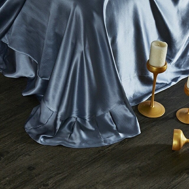 Silk Flat Sheet in 25 momme 100% 6A Grade Mulberry Silk. Queen, King and Custom Sizes in 14 Solid Colors