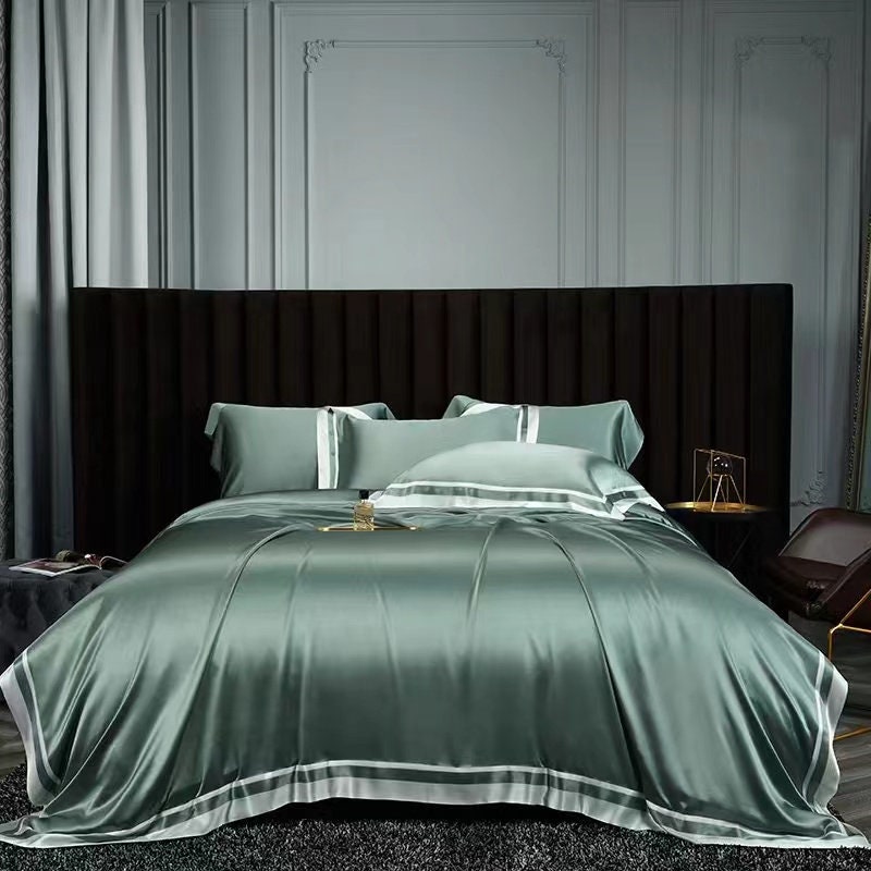 2022 New Presidential Suite set 4 pieces. Charmeuse silk bedding set in Mocha. Made in 25 momme 100% Anti-Allergic Mulberry Silk.