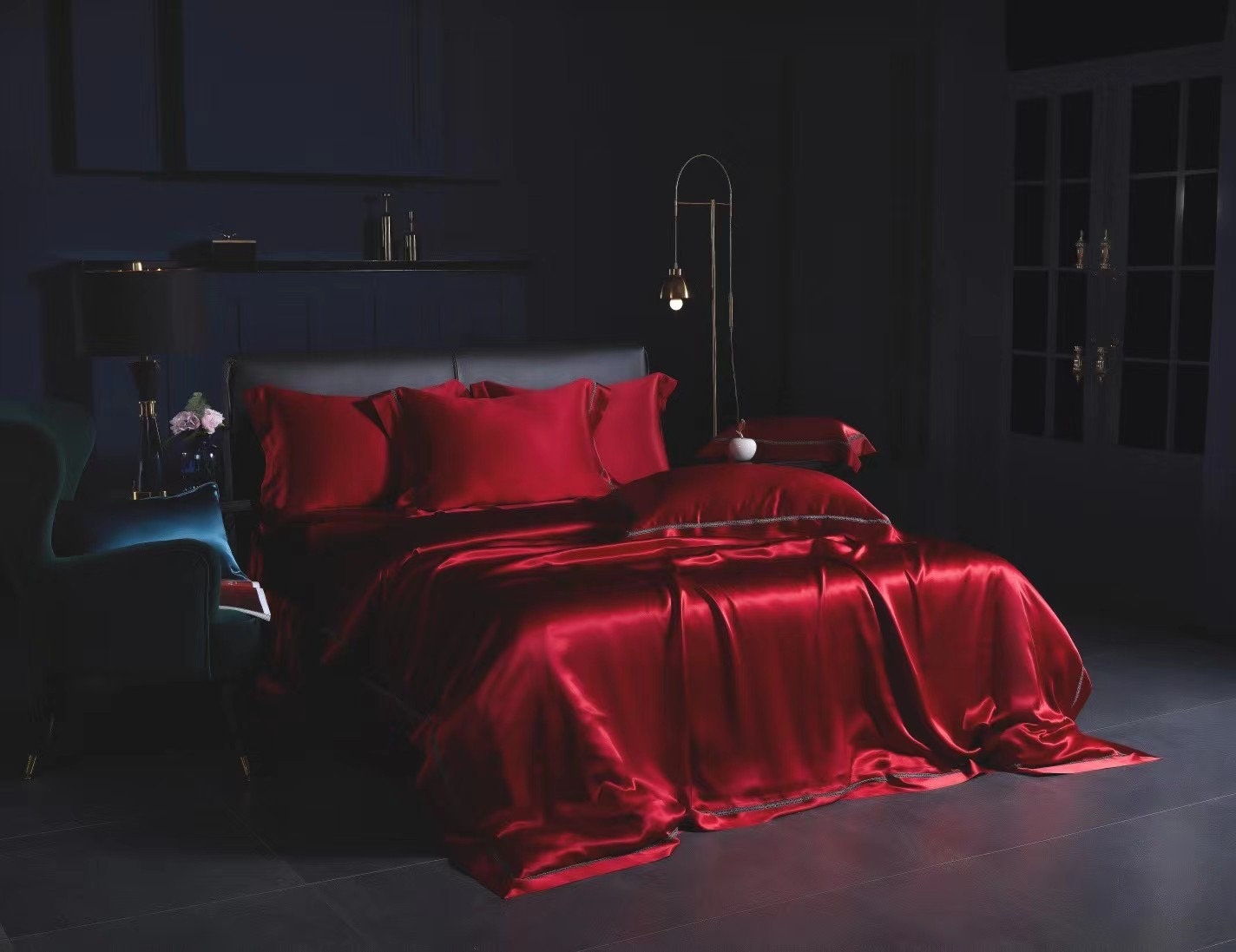 HOT WINE - 25 momme Lace Silk bedding Set 4pcs - 1x Duvet Cover, 1x Sheet, 2x Pillowcases, 100% SILK