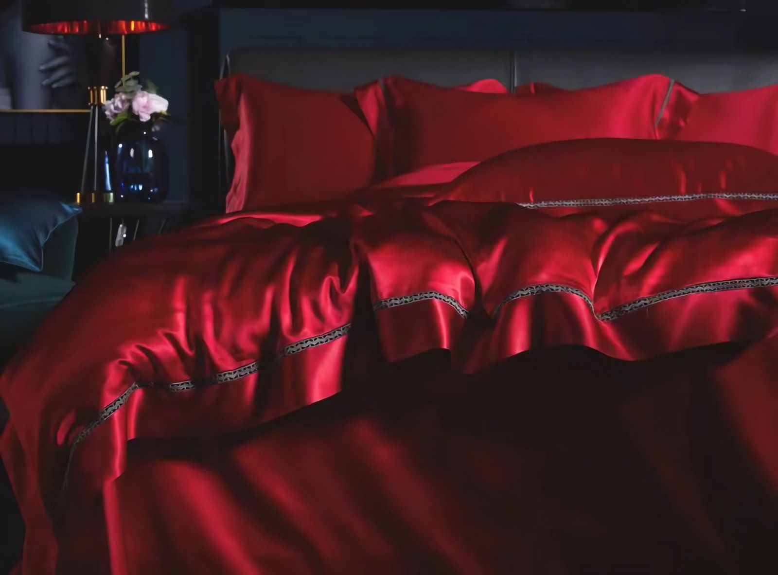 HOT WINE - 25 momme Lace Silk bedding Set 4pcs - 1x Duvet Cover, 1x Sheet, 2x Pillowcases, 100% SILK