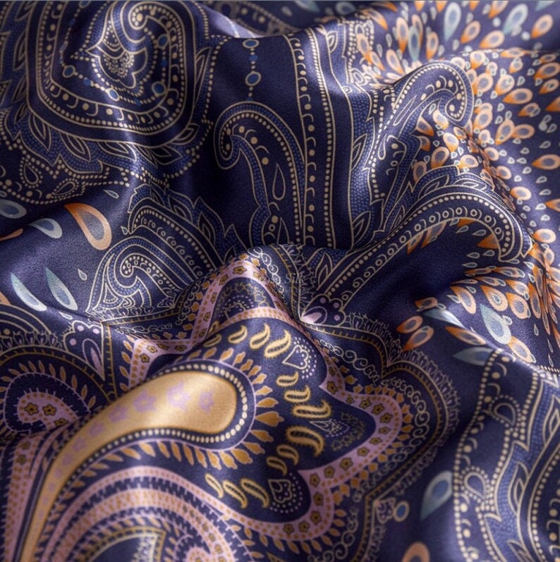 MERRY GO ROUND - 16 Momme 100% Silk Bedding 4pcs Suite