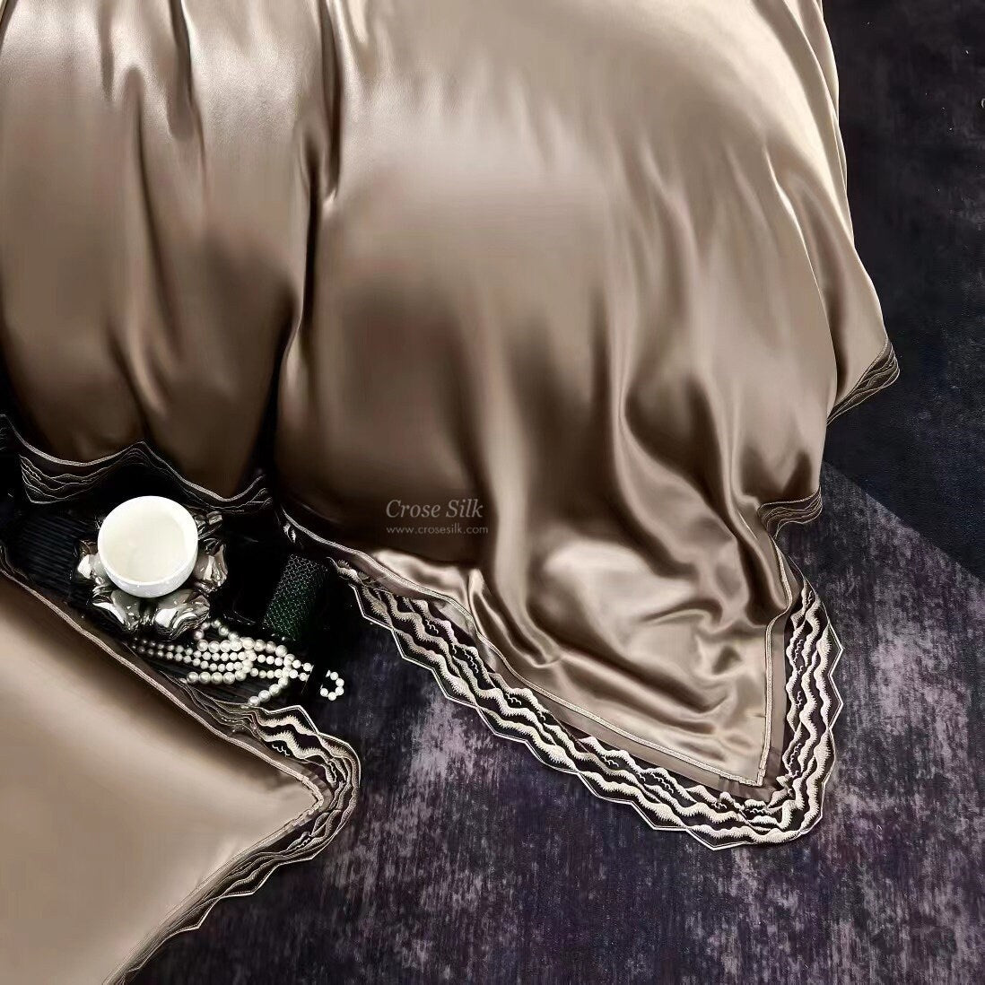 DARK GOLD Lace - 25 momme Lace Silk bedding Set 4pcs - 1x Duvet Cover, 1x Sheet, 2x Pillowcases, 100% SILK