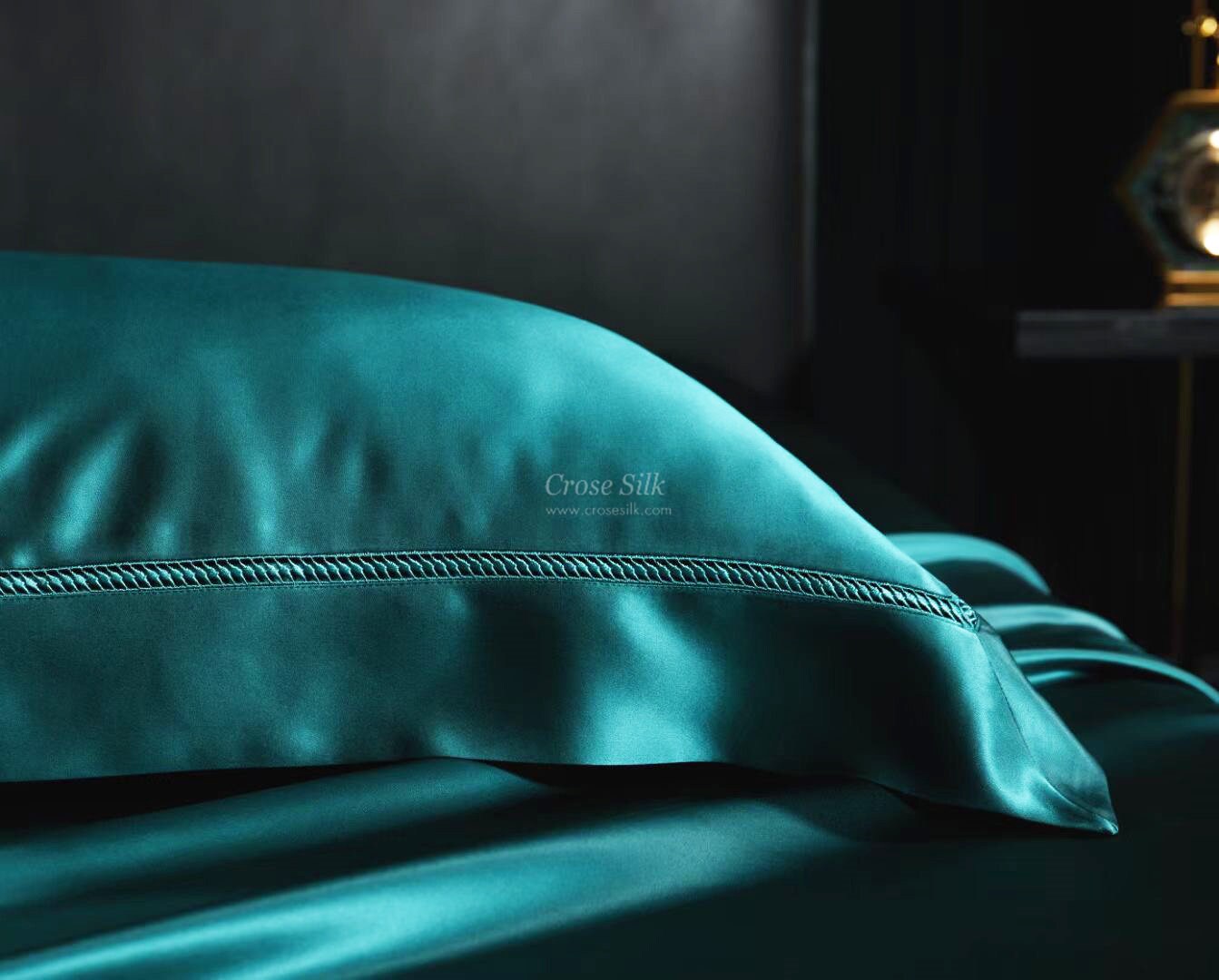 PEACOCK BLUE - 25 momme Lace Silk bedding Set 4pcs - 1x Duvet Cover, 1x Sheet, 2x Pillowcases, 100% SILK