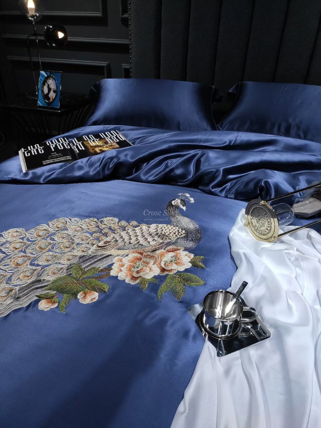 HAND DRAWN Peacock - 25 Momme 100% Mulberry Silk Bedding Set 4 pieces