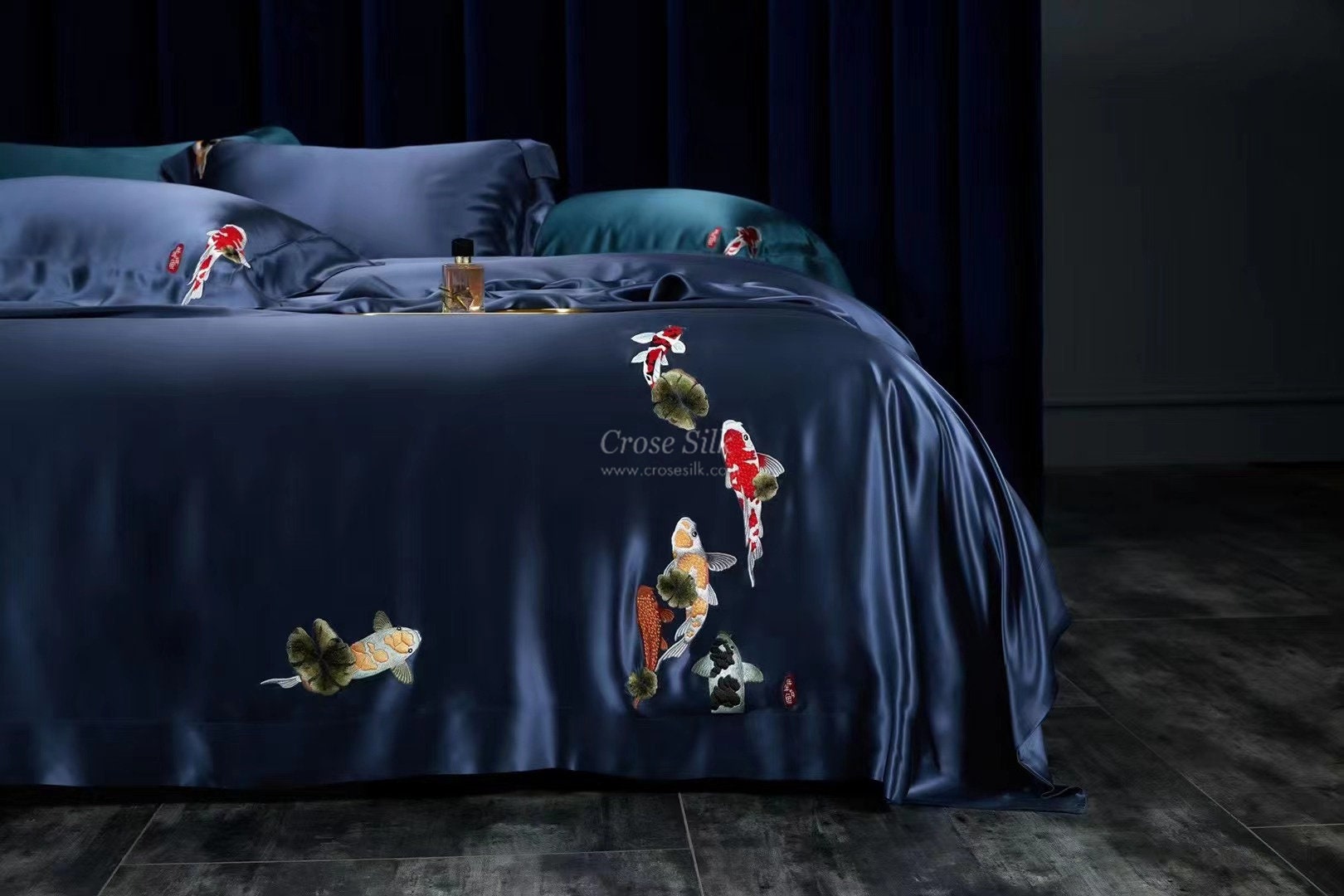 OCEANA EMBROIDERY - 25 Momme 100% Mulberry Silk Bedding Set 4 pieces