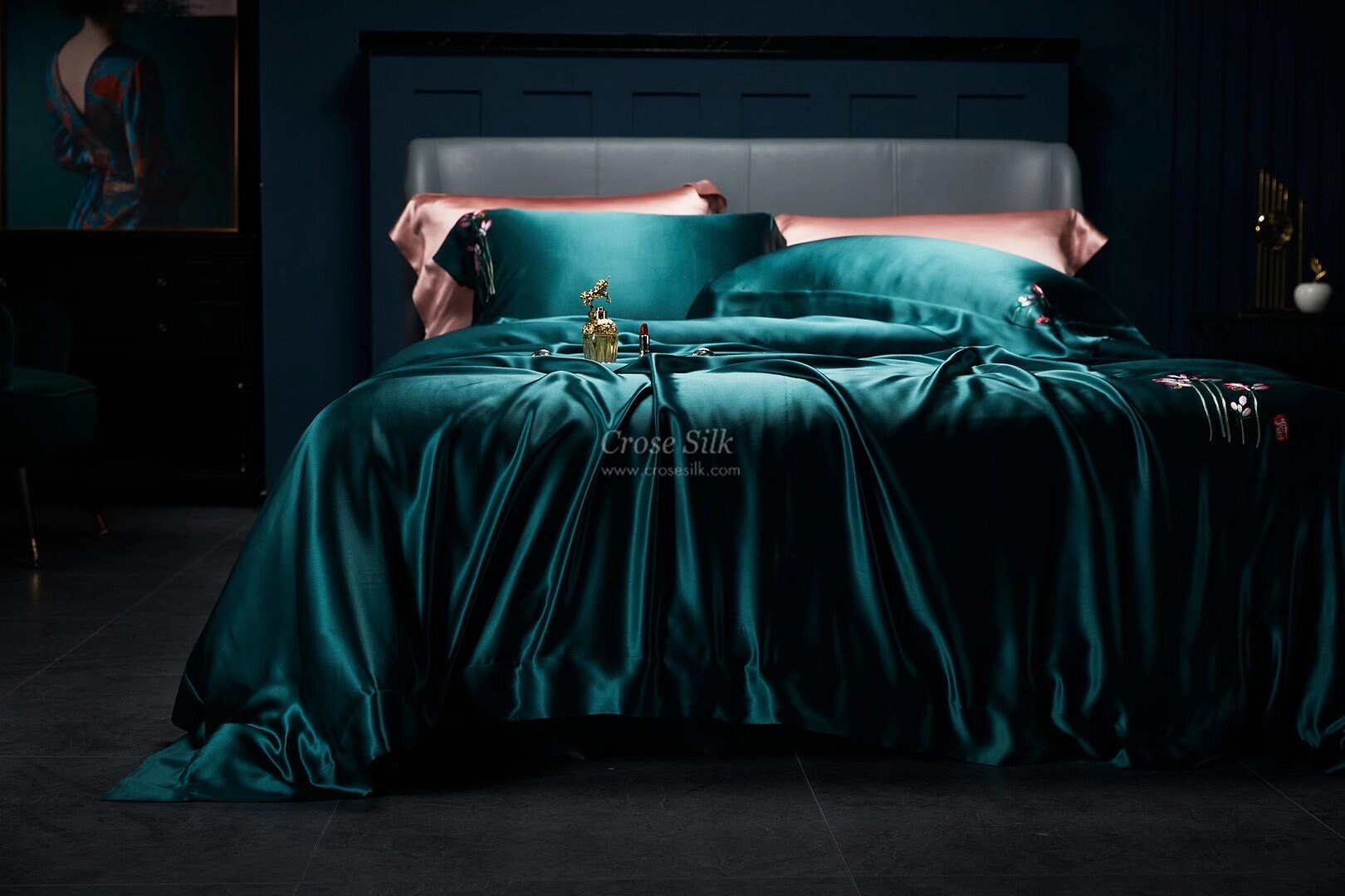 AS WISHES EMBROIDERY - 25 Momme 100% Mulberry Silk Bedding Set 4 pieces