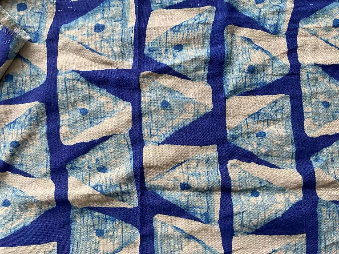 LNYDLBSL - Digtital Print Beige Background Indigo Dye Style Linen Fabric - 140cm wide by the Yard