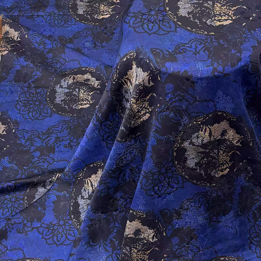 XYHYS 蓝色图纹- Jacquard HUALUO Hongyunsha silk fabric, 25 momme openwork texthture, 110cm by e Yard