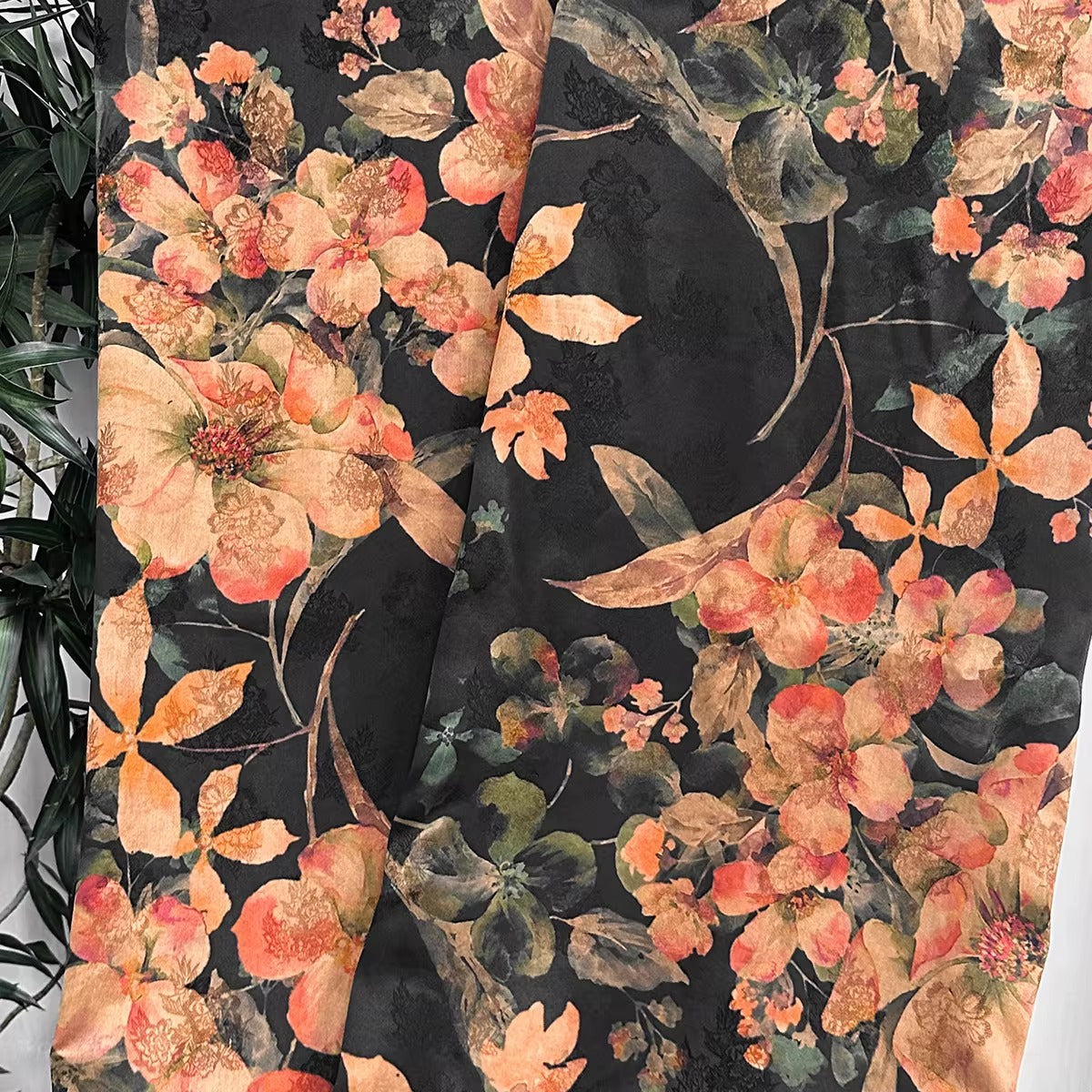 XYHYS 粉色山茶花- Jacquard HUALUO Hongyunsha silk fabric, 25 momme openwork texture, 110cm by the Yard
