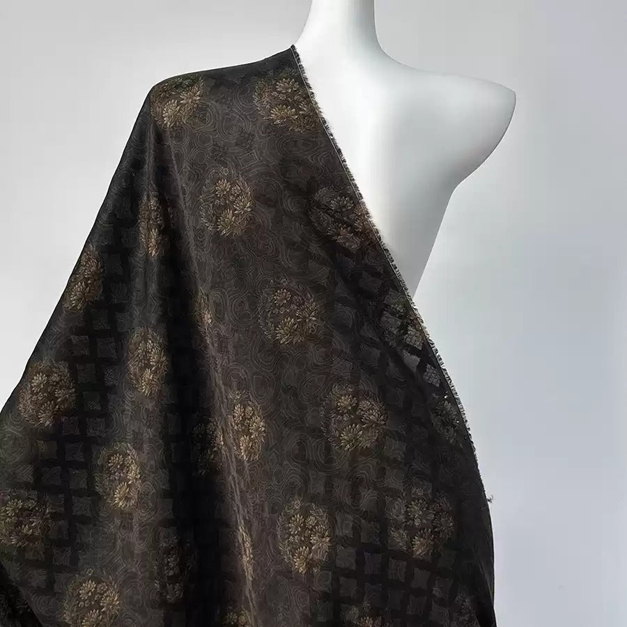 格上缠金 Mud Silk fabric, Jacquard HUALUO, 25 momme 110cm wide by the Yard