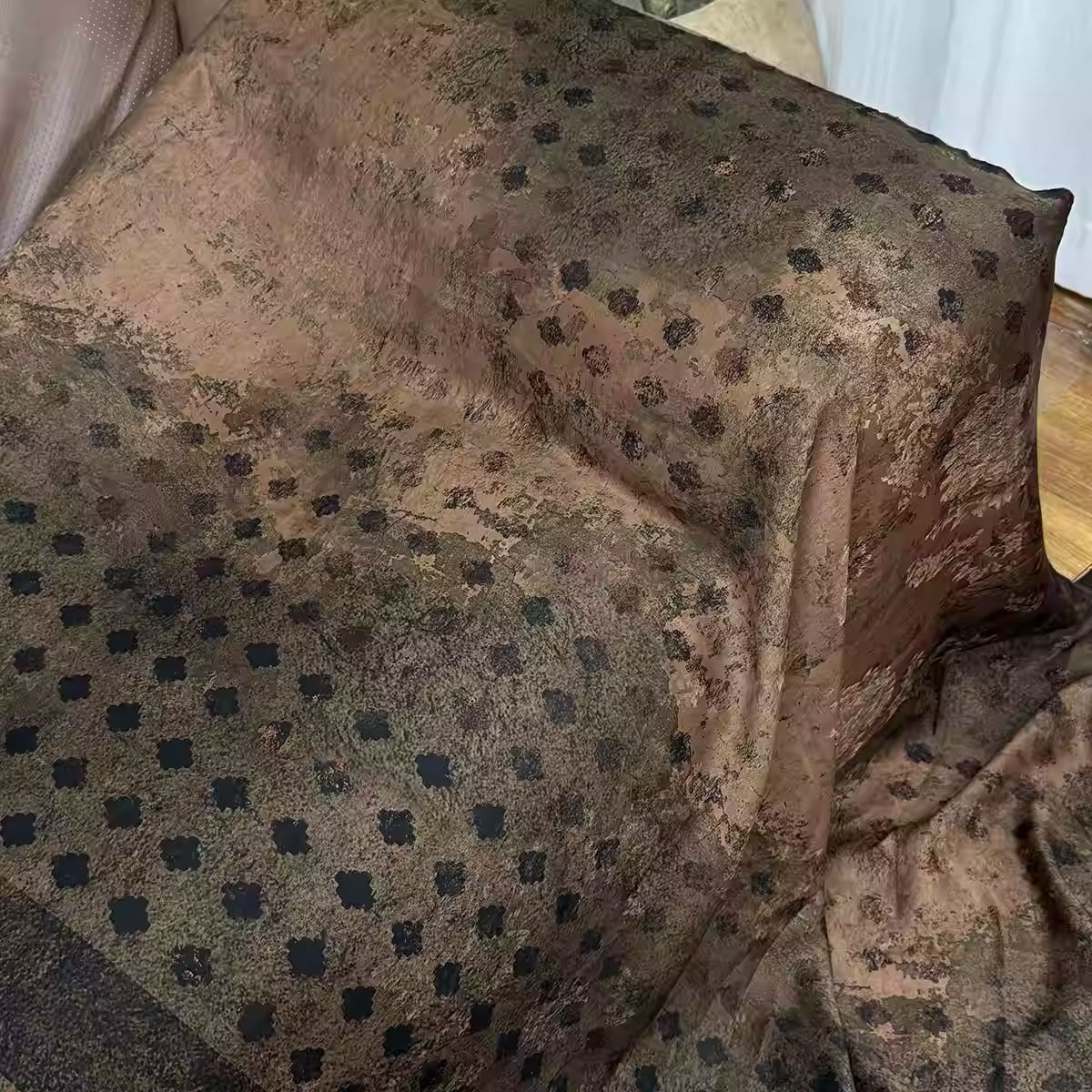 XYHYS庞贝古城 - Jacquard HUALUO Hongyunsha silk fabric, 26 momme openwork texture, 110cm by the Yard