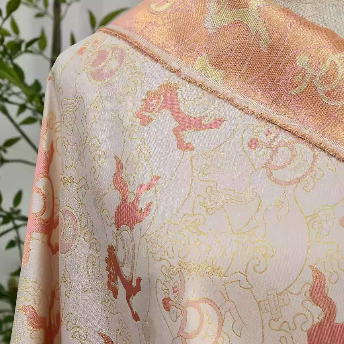 XYLDXSJ 马踏浪花 - Gilt-Thread Song Brocade 织金宋锦, 38 momme 140cm wide by the yard