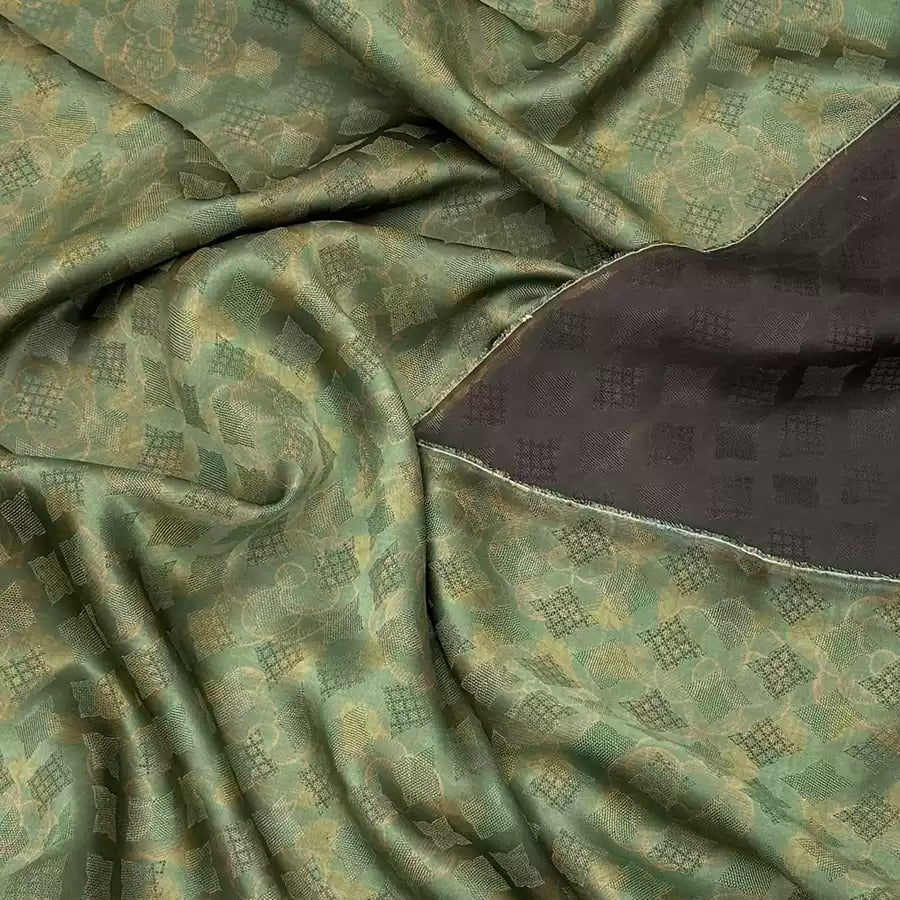 春山拾翠 Mud Silk fabric, Jacquard HUALUO, 25 momme 110cm wide by the Yard