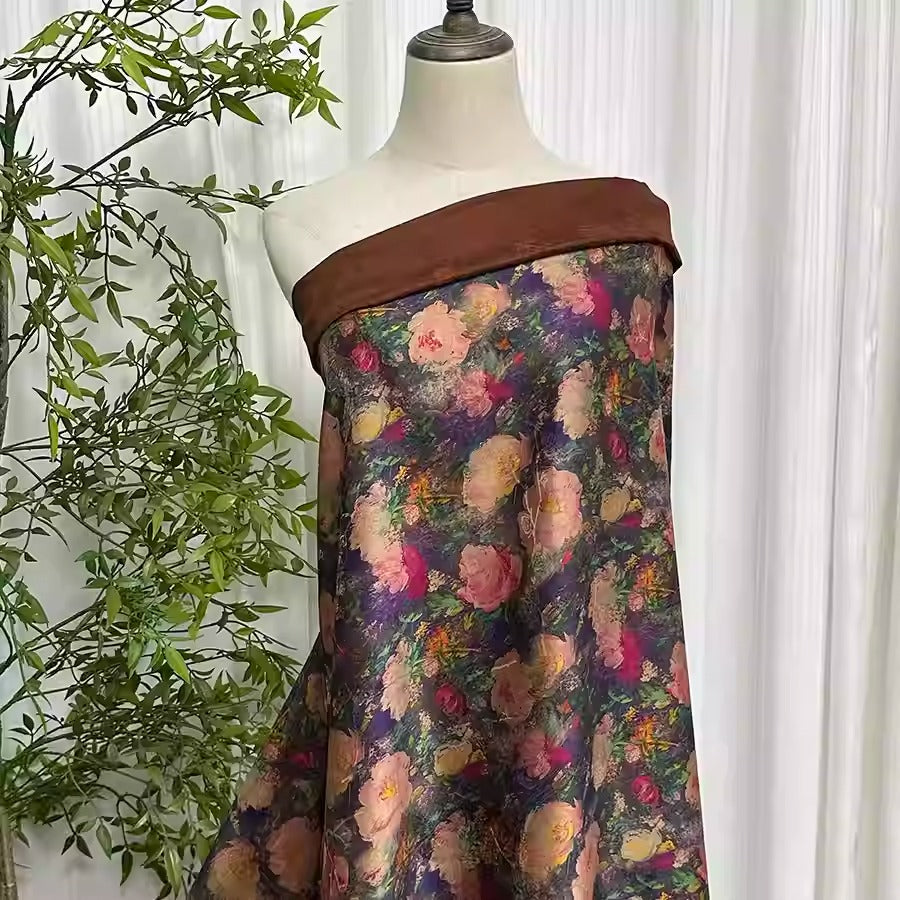 XYHYS 玫瑰花- Jacquard HUALUO Hongyunsha silk fabric, 26 momme openwork texture, 110cm by the Yard
