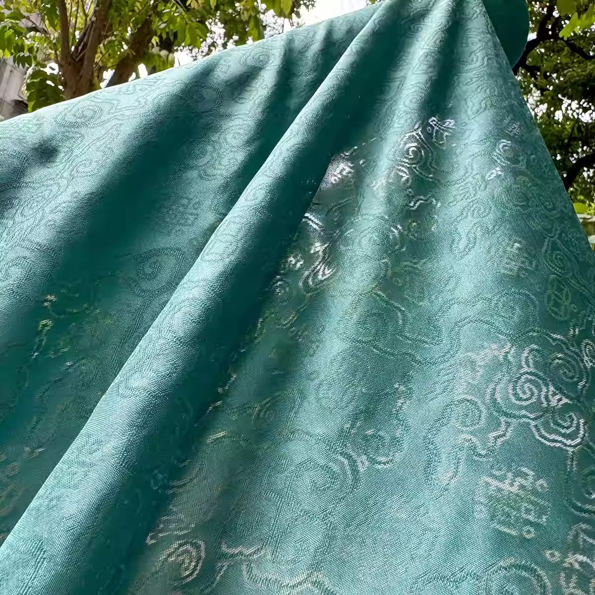 李德喜。蝉翼软烟罗 XYLN060 - Leno silk fabric, sheer and super light 100% silk, 15 momme 114cm wide by the yard