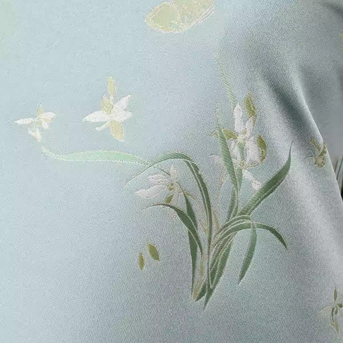 XYLDXSJ 兰花 - Gilt-Thread Song Brocade 织金宋锦, 38 momme 140cm wide by the yard