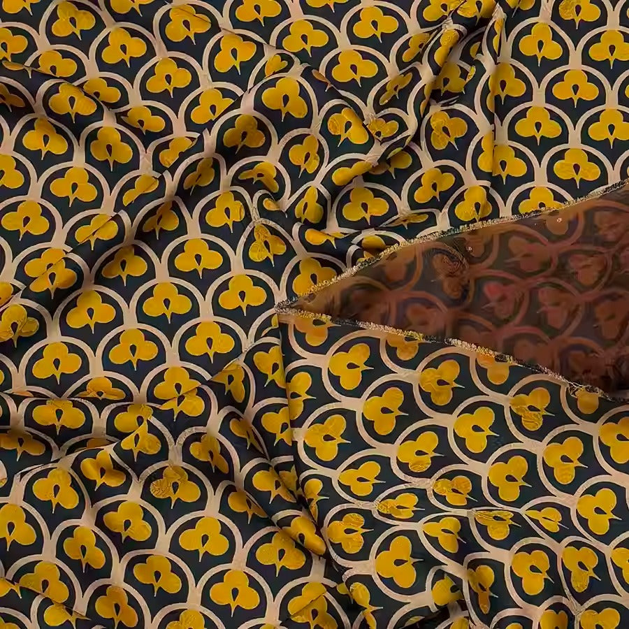 XYHYS 梅花- Jacquard HUALUO Hongyunsha silk fabric, 25 momme openwork texthture, 110cm by e Yard