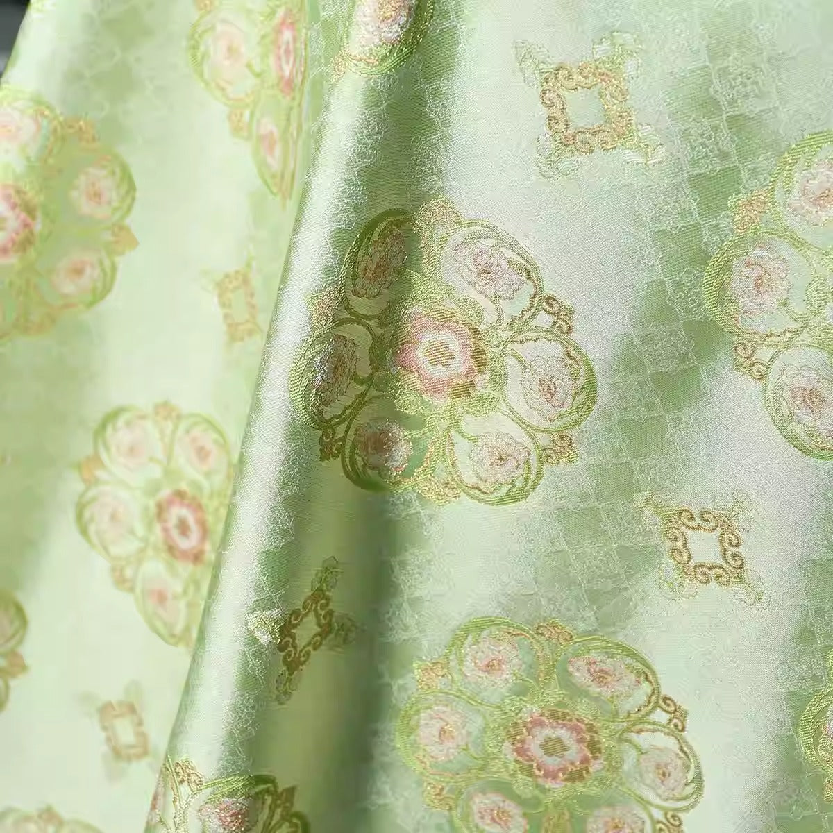 XYLDXSJ 如意团花纹绿色 - Gilt-Thread Song Brocade 织金宋锦, 38 momme 140cm wide by the yard