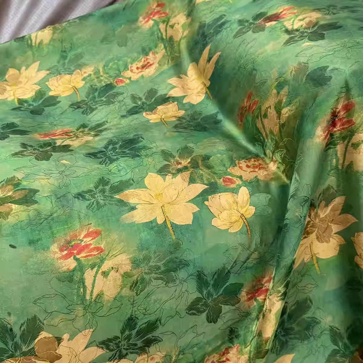 XYHYS仲夏青荷- Jacquard HUALUO Hongyunsha silk fabric, 25 momme openwork texture, 110cm by the Yard