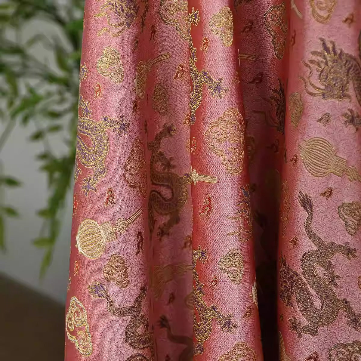 XYLDXSJ 龙纹织锦粉红 - Gilt-Thread Song Brocade 织金宋锦, 38 momme 140cm wide by the yard