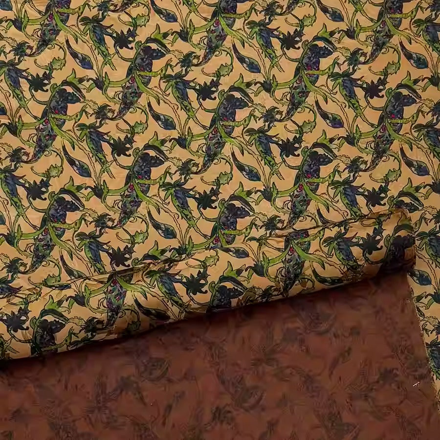 XYHYS 缠枝花- Jacquard HUALUO Hongyunsha silk fabric, 25 momme openwork texthture, 110cm by e Yard