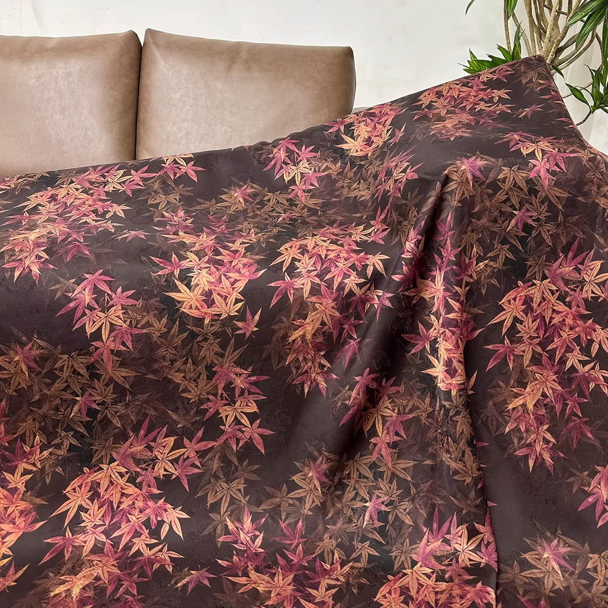 XYHYS 红枫叶- Jacquard HUALUO Hongyunsha silk fabric, 26 momme openwork texture, 110cm by the Yard
