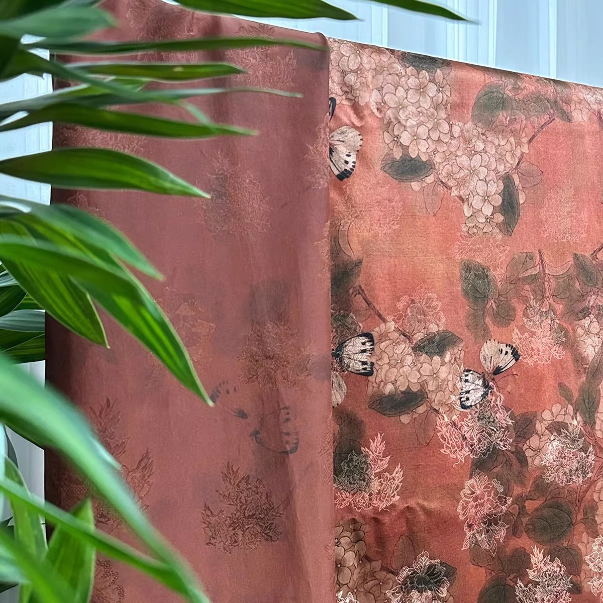 XYHYS 蝴蝶花- Jacquard HUALUO Hongyunsha silk fabric, 26 momme openwork texture, 110cm by the Yard