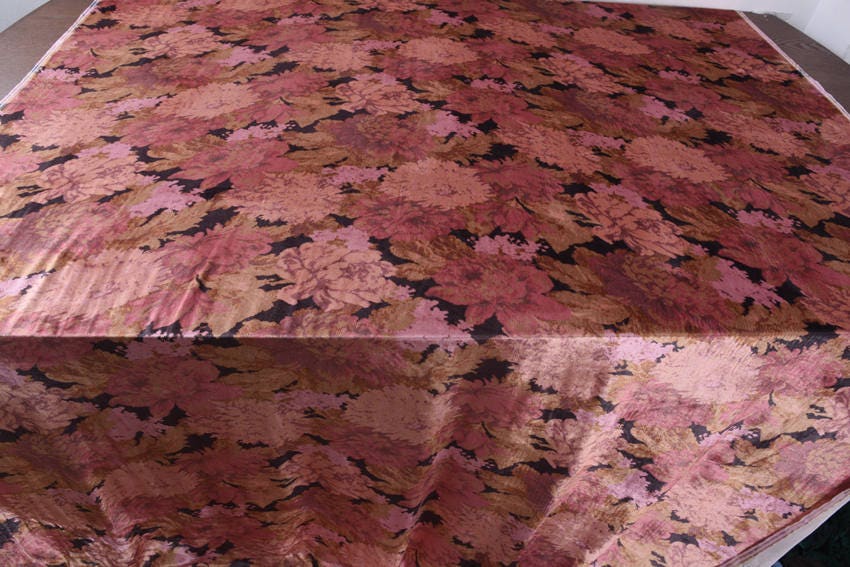 FUGMUD - 40 Momme Beautiful Soft Pinky Floral Silk Velvet Fabric 140cm wide by the yard