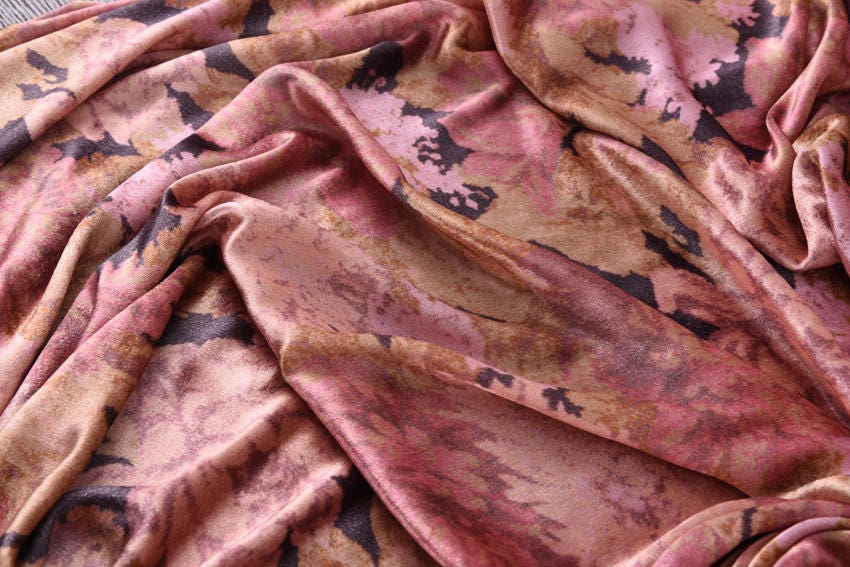 FUGMUD - 40 Momme Beautiful Soft Pinky Floral Silk Velvet Fabric 140cm wide by the yard
