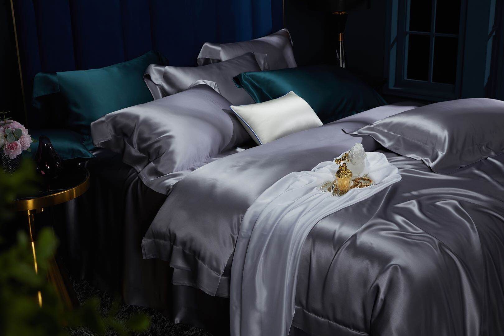 BLUISH GRAY - 30 Momme Mulberry Silk Pillowcase