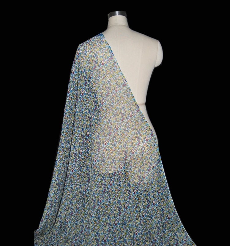 XIAOSUIHUA - 8 Momme Tiny Floral Print Crinkled Silk Georgette Fabric - 135cm wide by the Yard