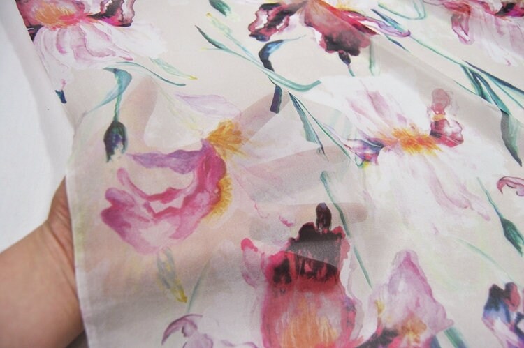 XIANYAN - 8 Momme Floral print on White Silk Georgette Fabric 140cm by the Yard