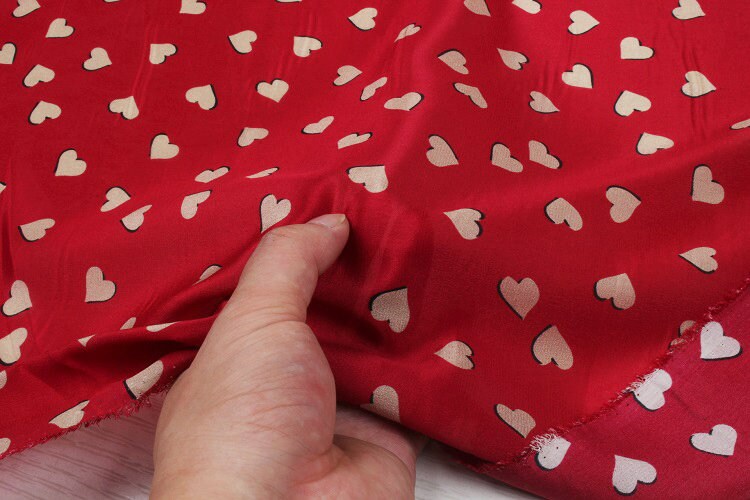 AIXIN - 12 momme Lovely Heart Print Silk Crepe de Chine Fabric - 140cm wide by the Yard