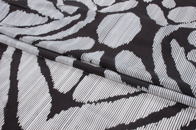 BUGUIZE - 16 momme Black White Stripes Print Silk Crepe de Chine Fabric - 140cm wide by the Yard