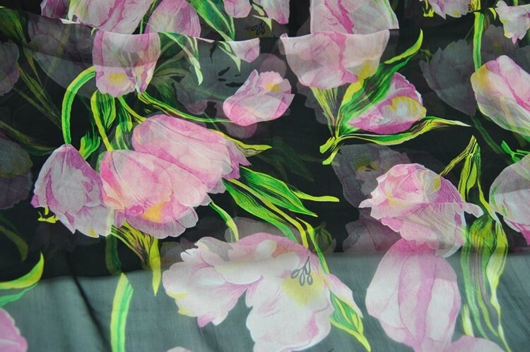 YUJINXIANG - 5 Momme Pink Tulip Print Crinkled Silk Georgette Fabric - 135cm wide by the Yard