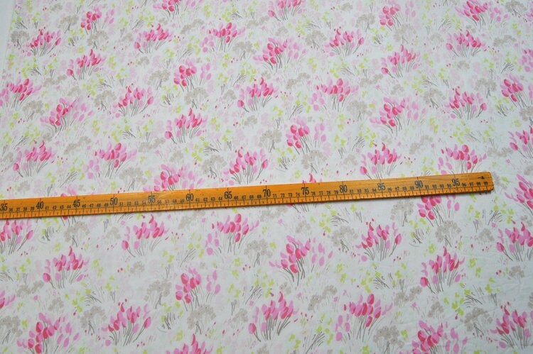 KUAILE - 6 Momme Crinkled Silk Georgette Pink Flower Print Fabric 120cm by the Yard