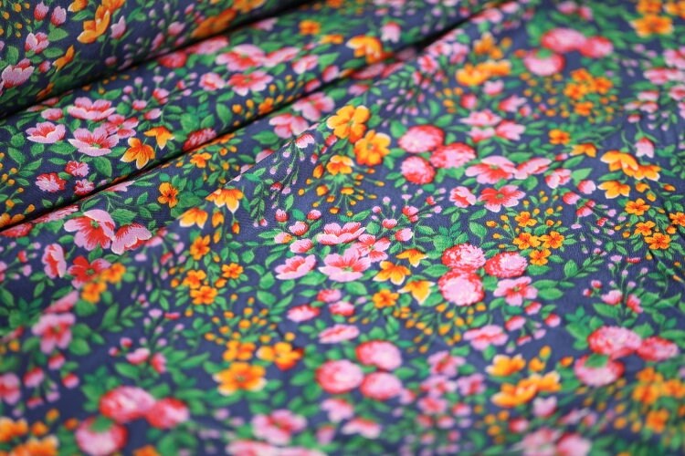 FANHUA - 16 momme Floral Print Silk Crepe de Chine Fabric - 114cm wide by the Yard