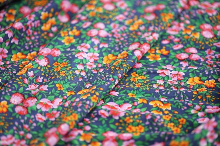 FANHUA - 16 momme Floral Print Silk Crepe de Chine Fabric - 114cm wide by the Yard