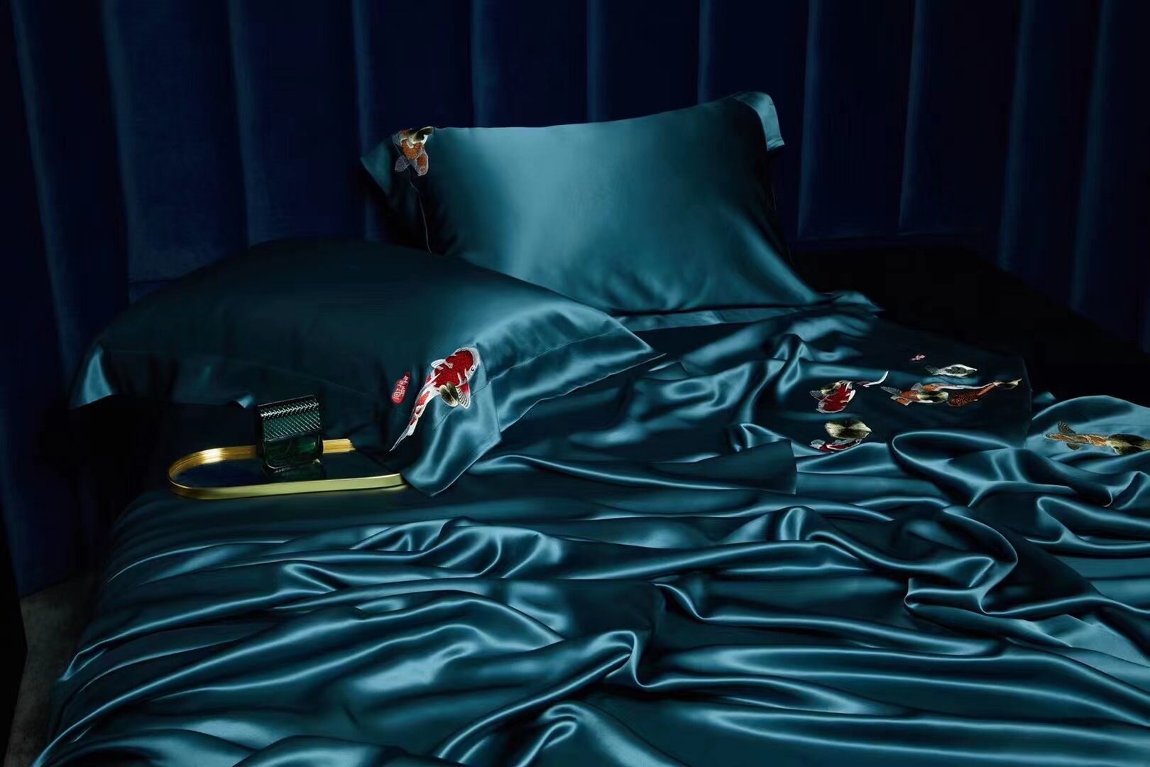 New collection Hand Embroidery/30 Momme Mulberry Silk Bedding Set 4pcs