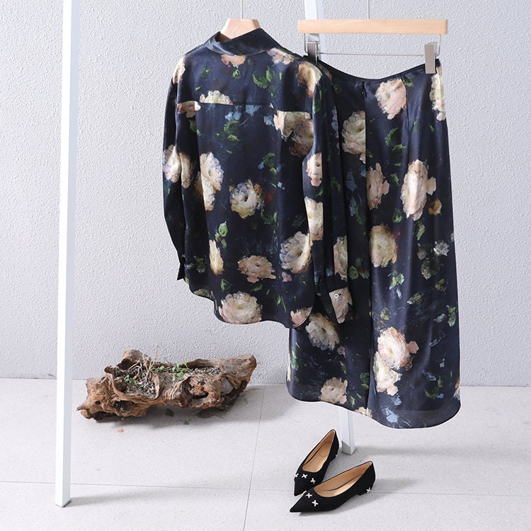 QIANGWEI - 20 momme Rose Print Charmeuse Silk Satin Fabric - 138cm wide by the Yard